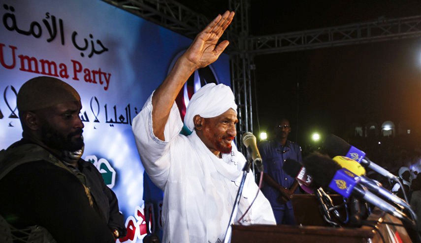  زعيم المعارضة السوداني يحذر من 'إنقلاب مضاد'