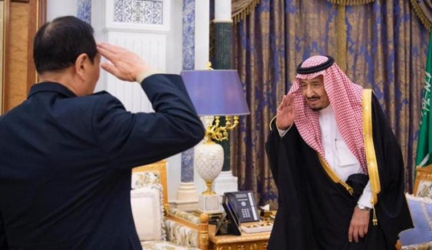 الملك السعودي ووزير الدفاع الصيني يتفقان على تعزيز التعاون العسكري