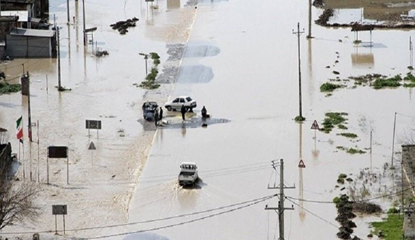 شاهد بالصور.. الحكومة الايرانية تواجه السيول بكل جدية 