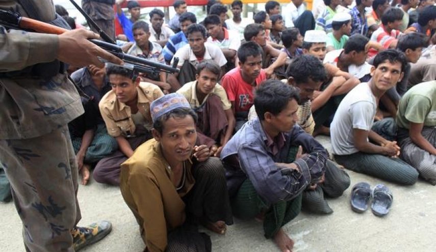بنغلادش تعترض لاجئين من الروهينغا في طريقهم بحرا إلى ماليزيا