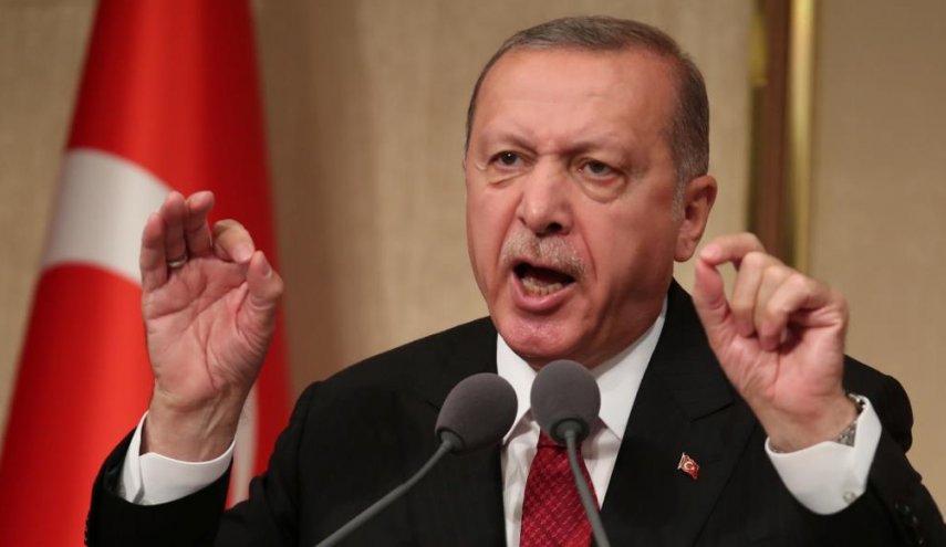 أردوغان يتوعد بتلقين اكراد شرق الفرات درسا اذا...