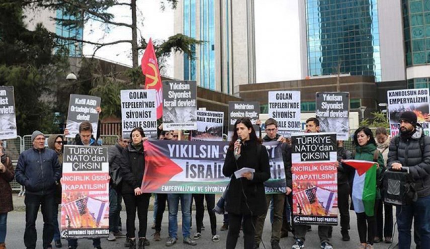 تجمع معترضان به جنایات صهیونیست‌ها در استانبول 