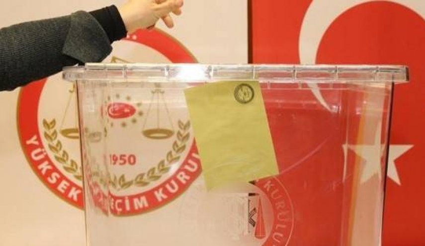  إغلاق صناديق الاقتراع في أنحاء تركيا