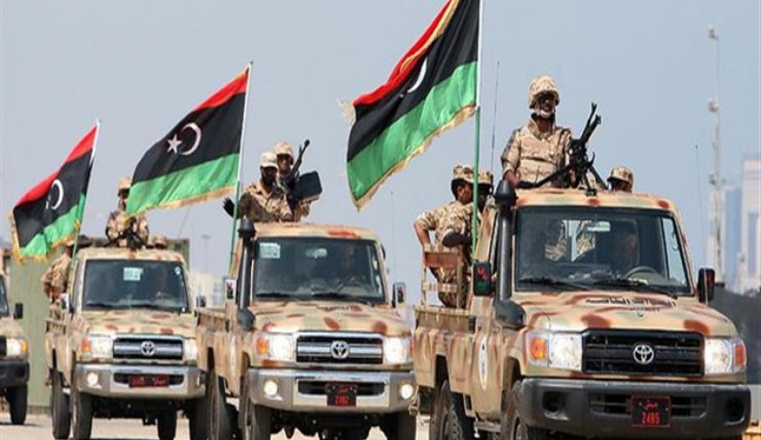 الجيش الليبي يتلقى أوامر بالتحرك لمحاربة الإرهابيين