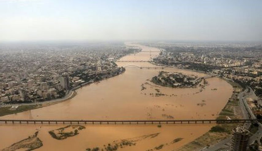 آخرین وضعیت سیل خوزستان/ ورود آب به شهر الهایی / قطع تردد در جاده قدیم اهواز – خرمشهر