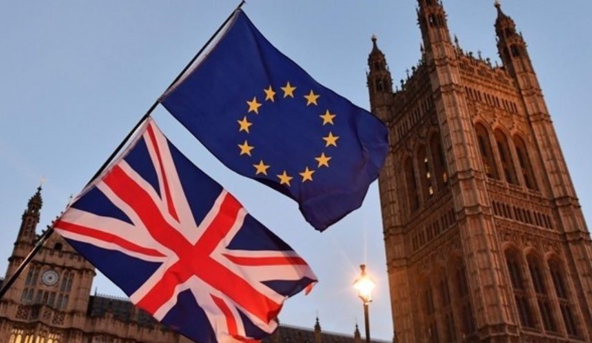 لندن تصدر جوازات سفر بدون إشارة الاتحاد الاوروبي