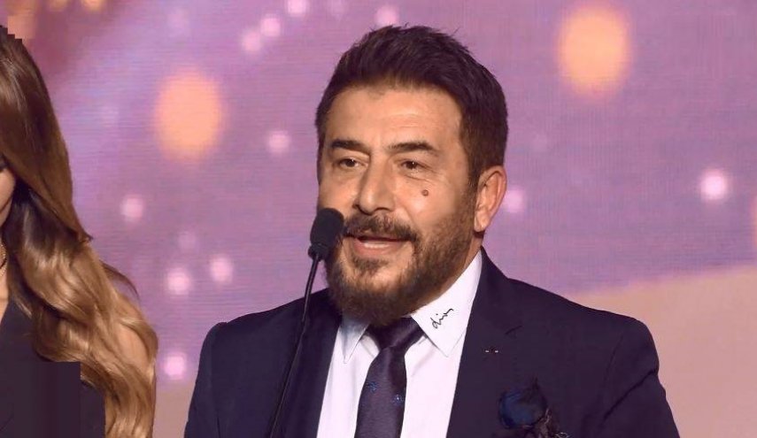 عابد فهد يهدي جائزة الـموريكس إلى سوريا والجيش السوري 