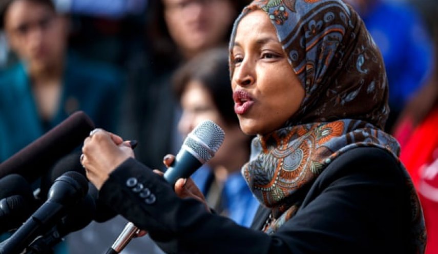 نماینده زن مسلمان آمریکایی برای نفهمی ترامپ طلب آمرزش کرد