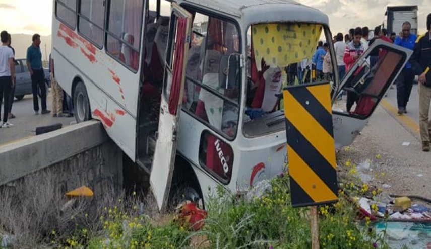 تصادف سرویس حامل دانش‌آموزان در فسا / 2 نفر کشته شدند