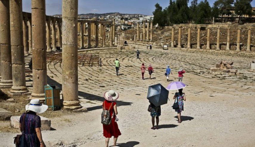 وزير السياحة السوري يتحدث عن إجراءات الفيزا وارقام سياح ضخمة 