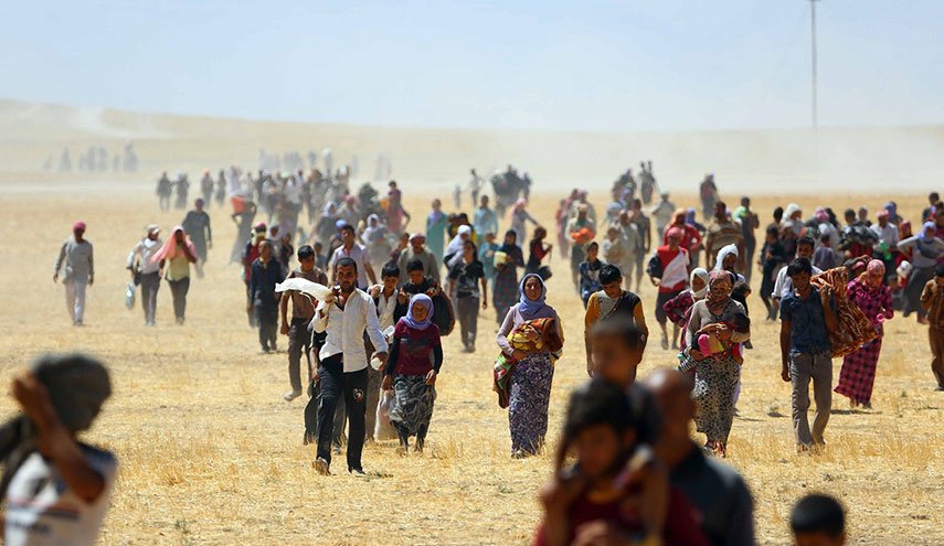 استلام نساء وأطفال عراقيين كانوا مختطفين لدى داعش بسوريا