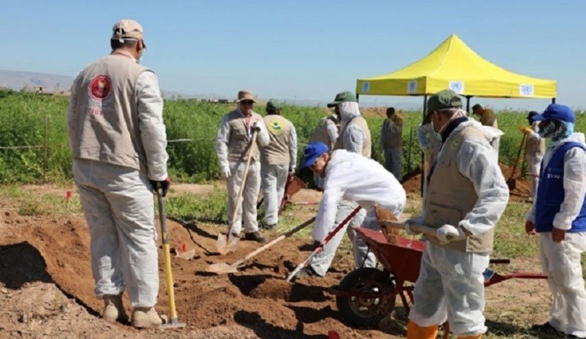 شاهد..العثور على مقبرة جماعية لضحايا مجازر 'داعش'في نينوى