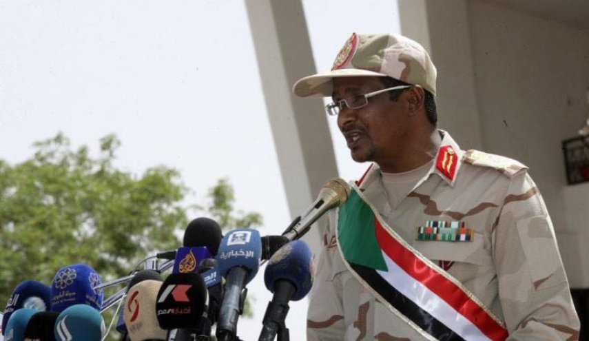 من هو 'حميدتي' قائد قوات الدعم السريع السوداني؟