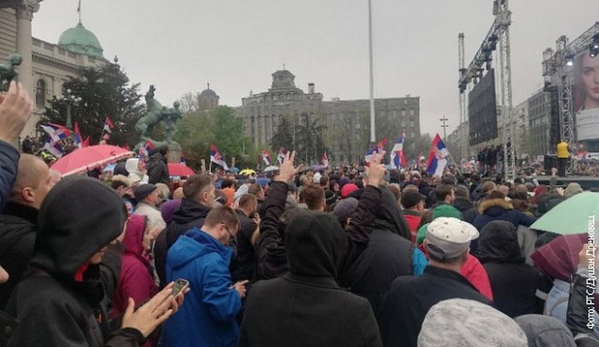 مخالفان دولت صربستان خواستار برگزاری انتخابات شدند