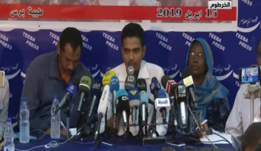 'المهنيين السودانيين' يدعو لإقالة رئيس القضاء والنائب العام