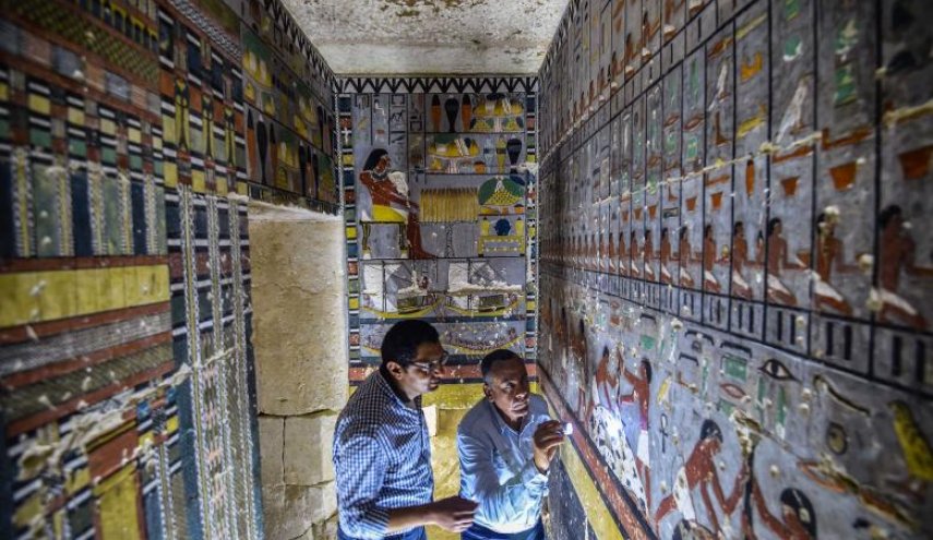 شاهد: قبر غني بالألوان بمصر يعود إلى 4 آلاف عام