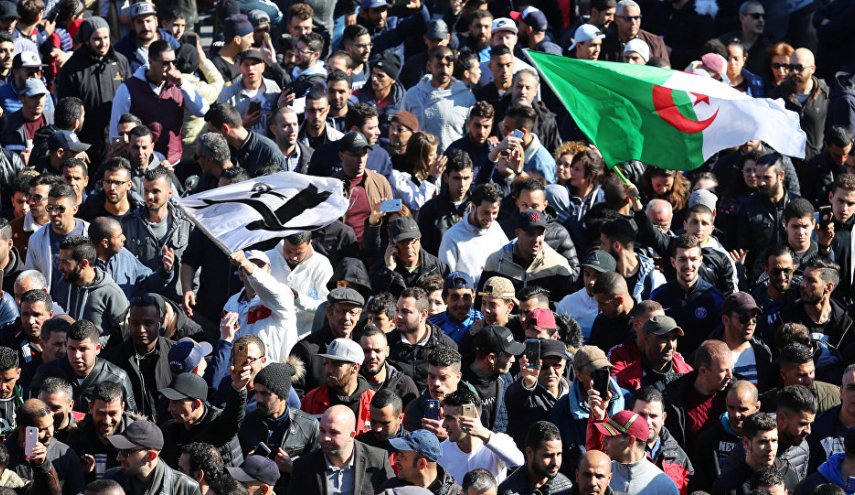 اتحاد عمال الجزائريين يكذب خبر استقالة الأمين العام
