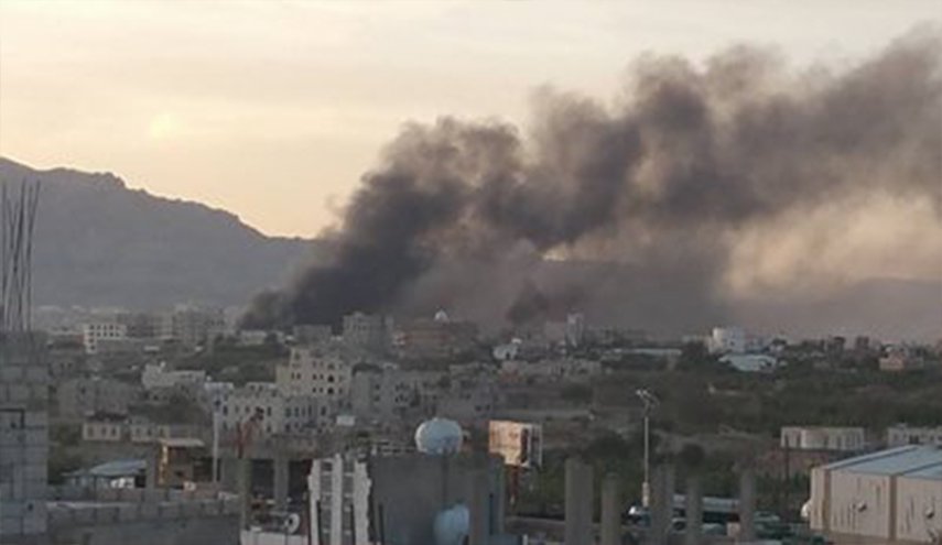 طائرات العدوان تقصف صنعاء والتحليق لا يزال مستمرا 