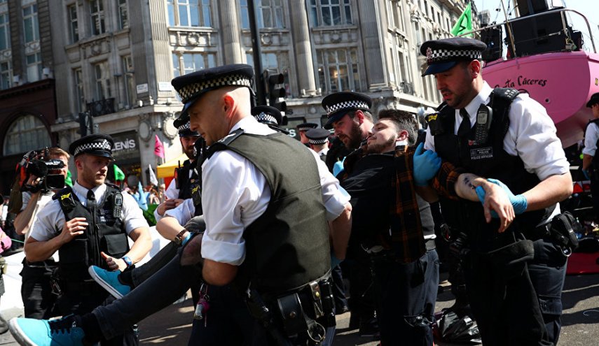​​​​​​​الشرطة البريطانية تعتقل 700 شخص في مظاهرات في لندن