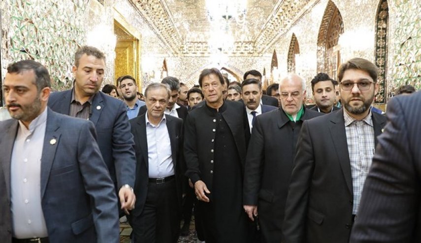 تشرف نخست‌وزیر پاکستان به حرم رضوی + تصاویر
