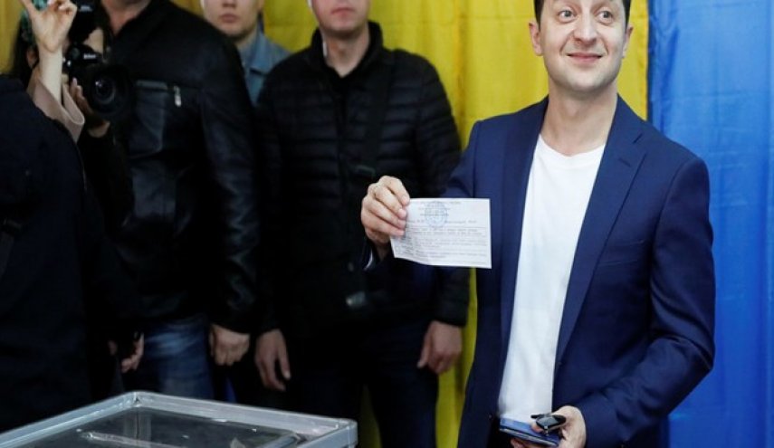 یک کمدین رئیس‌جمهور غربگرای اوکراین را شکست داد
