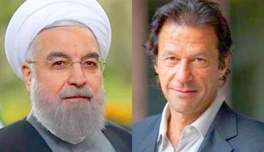 الرئيس روحاني يستقبل رئيس الوزراء الباكستاني رسميا