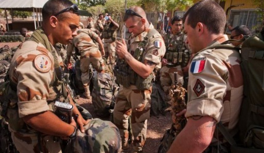 فرار 13 نظامی فرانسوی حامی «حفتر»