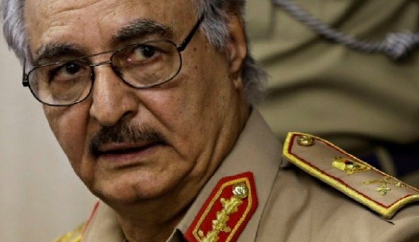 الجزیره: ناوچه فرانسوی حامل سلاح برای «حفتر» در بندر لیبی پهلو گرفت