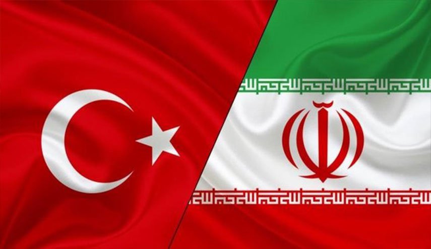 تركيا تسعی لاقناع اميركا بالسماح لها بمواصلة شراء النفط الخام من إيران