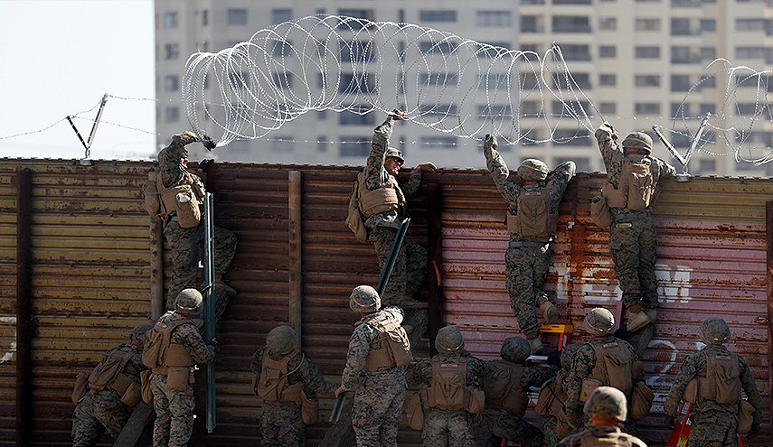 أميركا بصدد إرسال 320 جنديا الى الحدود مع المكسيك