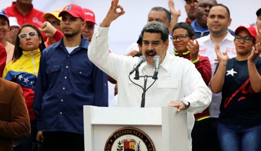 مادورو يكشف أسماء من وقفوا وراء الانقلاب الفاشل