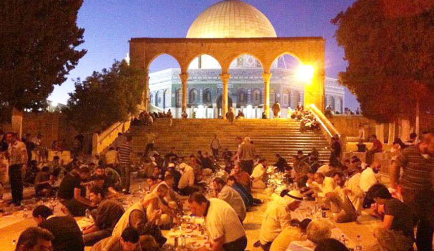 كم عدد ساعات الصيام في فلسطين خلال رمضان المبارك؟ 