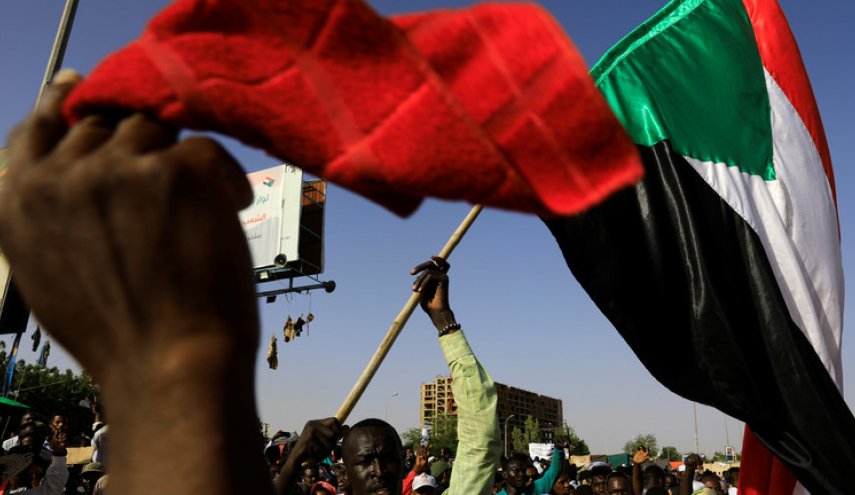 قوى الحرية والتغيير تعتذر للشعب السوداني