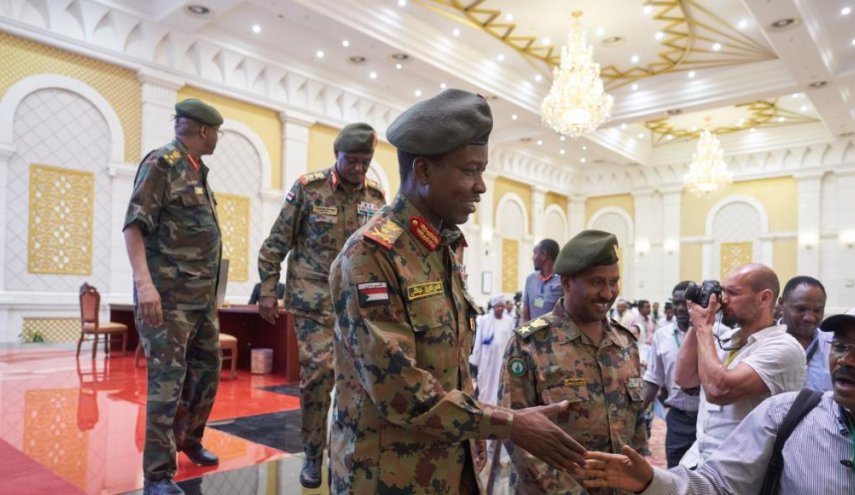 السودان .. تعليق مفاوضات الفترة الانتقالية 72 ساعة