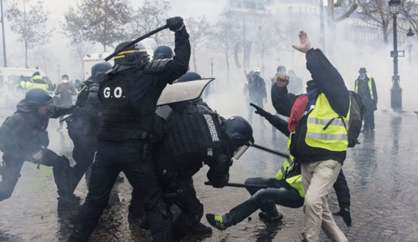 وقایع ناخوشایند درگیری های پلیس فرانسه با معترضان/ اعتراض گزارشگران بدون مرز به  خشونت علیه خبرنگاران
