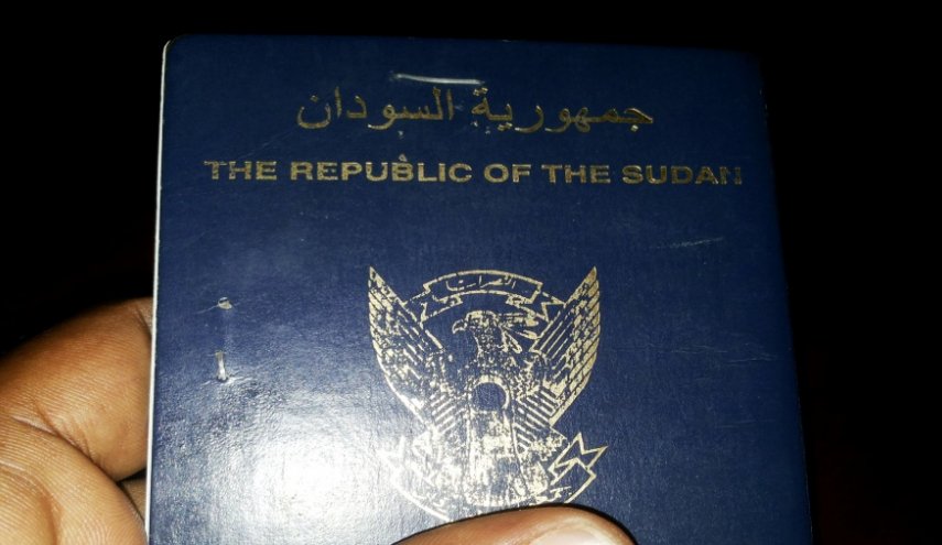 السودان يراجع قرارات التجنيس والسبب شقيق البشير