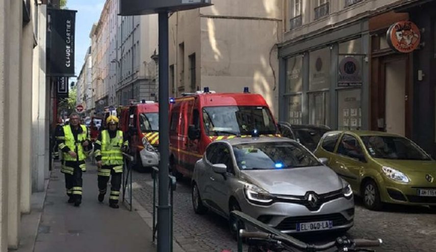 10 مجروح طی انفجاری در شهر لیون فرانسه
