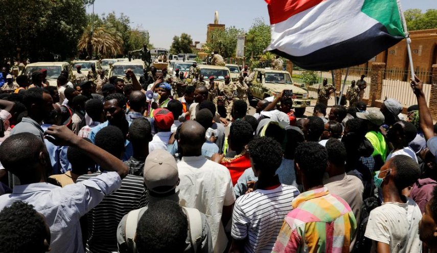 شورای انتقالی سودان تهدید به نافرمانی مدنی شد