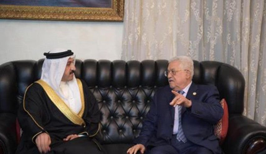 عباس لمبعوث ملك البحرين: نرفض المشاركة بورشة المنامة
