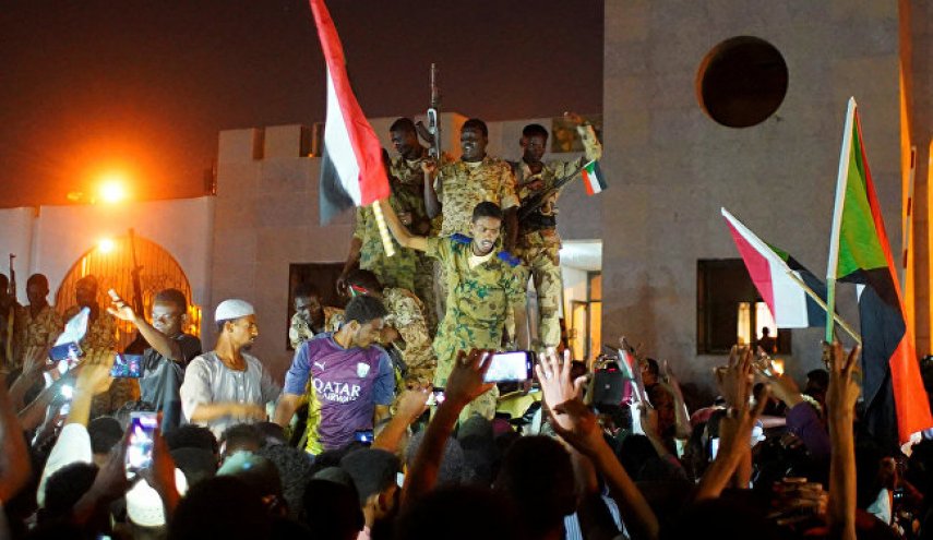 المجلس العسكري السوداني يؤكد عزمه ردع الانفلات الأمني