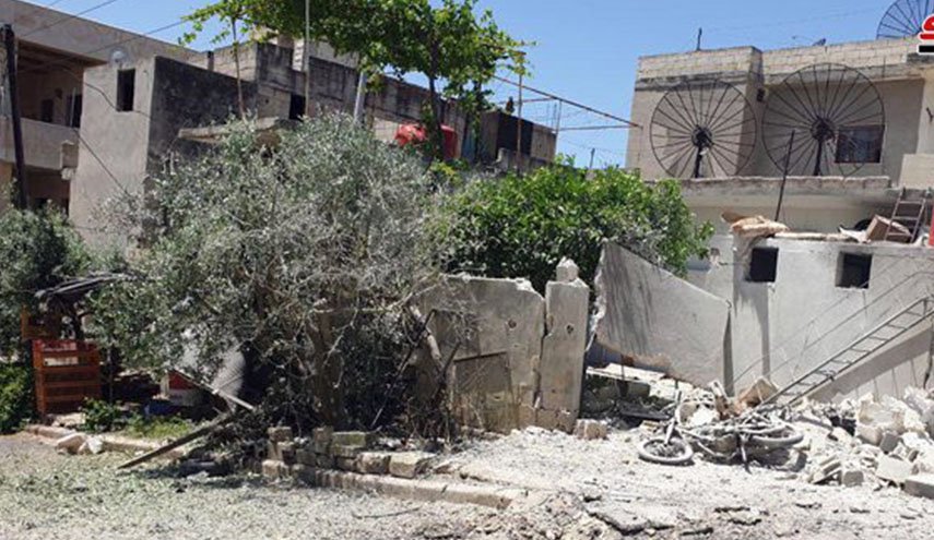 ارهابيو النصرة يعتدون على بلدتي قلعة المضيق والكركات بريف حماة