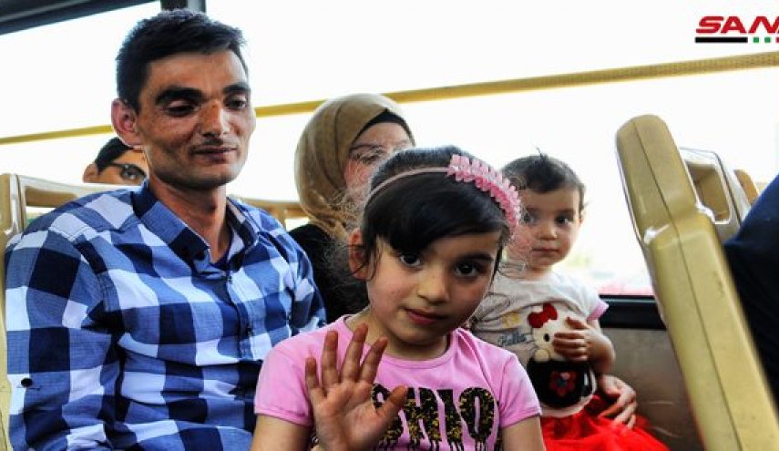 شاهد: دفعات جديدة من المهجرين السوريين تعود من لبنان