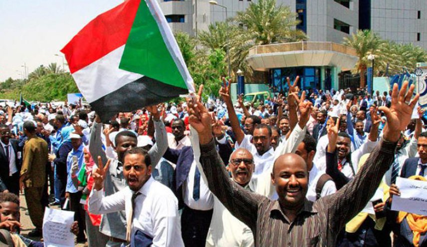 تجمع المهنيين السودانيين يؤكد تمسكه بمطالبه
