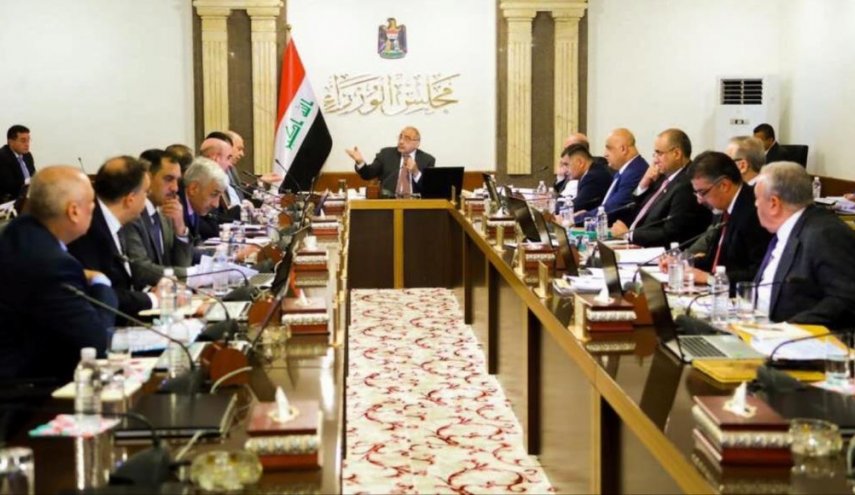 رئيس الوزراء العراقي يهدد باتخاذ موقف لإكمال الكابينة الوزارية
