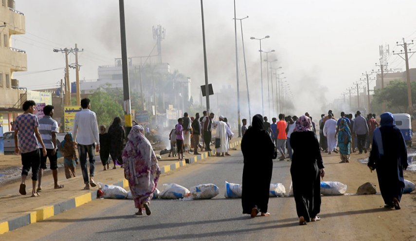 المعارضة السودانية تعلن العصيان والجيش ينهي التفاوض