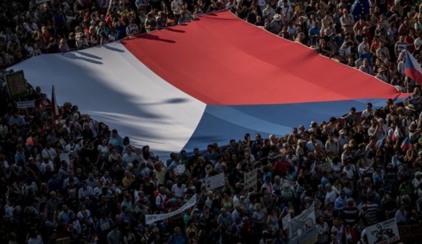 تظاهرات در چک؛ مردم خواستار کناره‌گیری نخست‌وزیر شدند