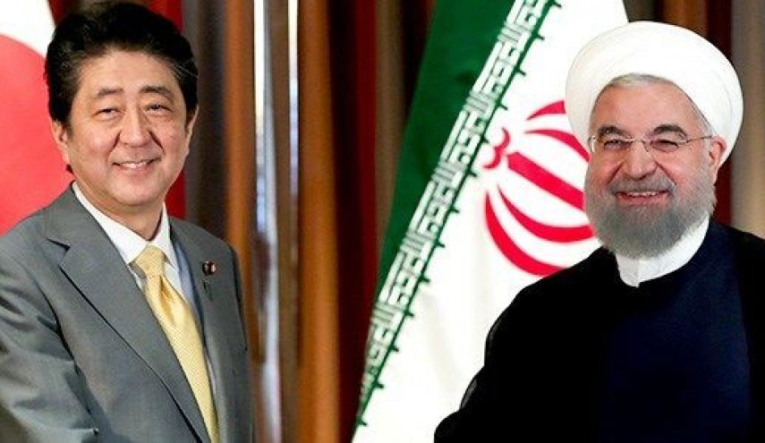 ژاپن تایمز: سفر آبه به تهران باعث صلح و ثبات در خاورمیانه می شود