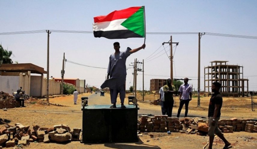 الاتحاد الأوروبي يدعو لعدم التدخل في شؤون السودان

