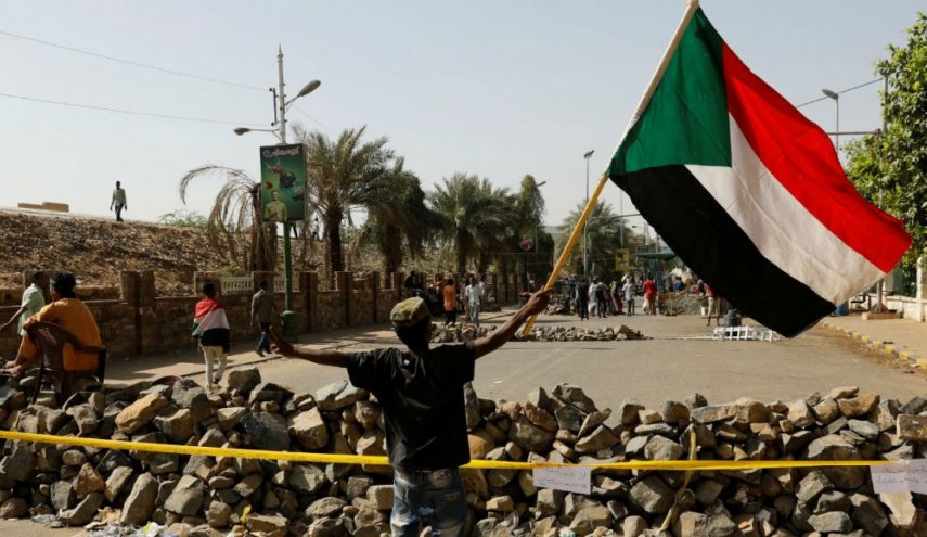 واشنگتن: سودان شایسته دولتی غیرنظامی است
