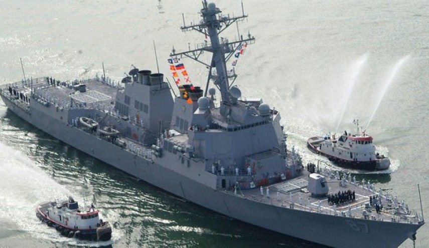الولايات المتحدة ترسل مدمرة إلى بحر عمان
